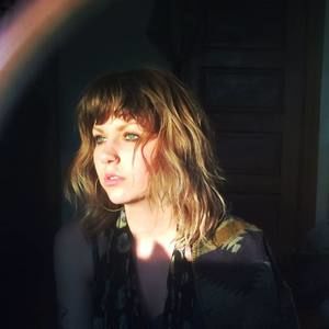 Meet your Posher, Chloe